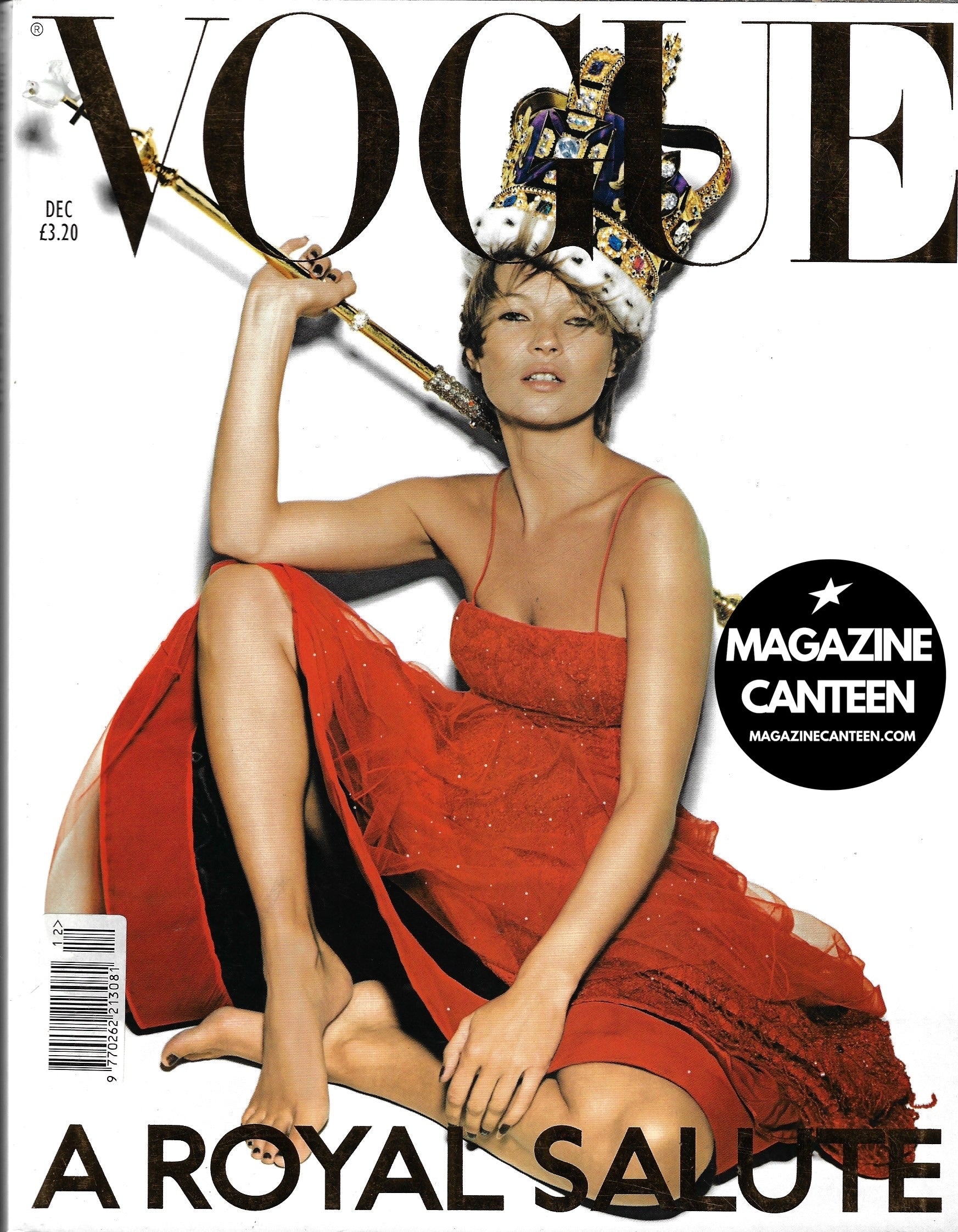 Vogue Magazine December 2001 - Kate Moss A Royal Salute – magazine