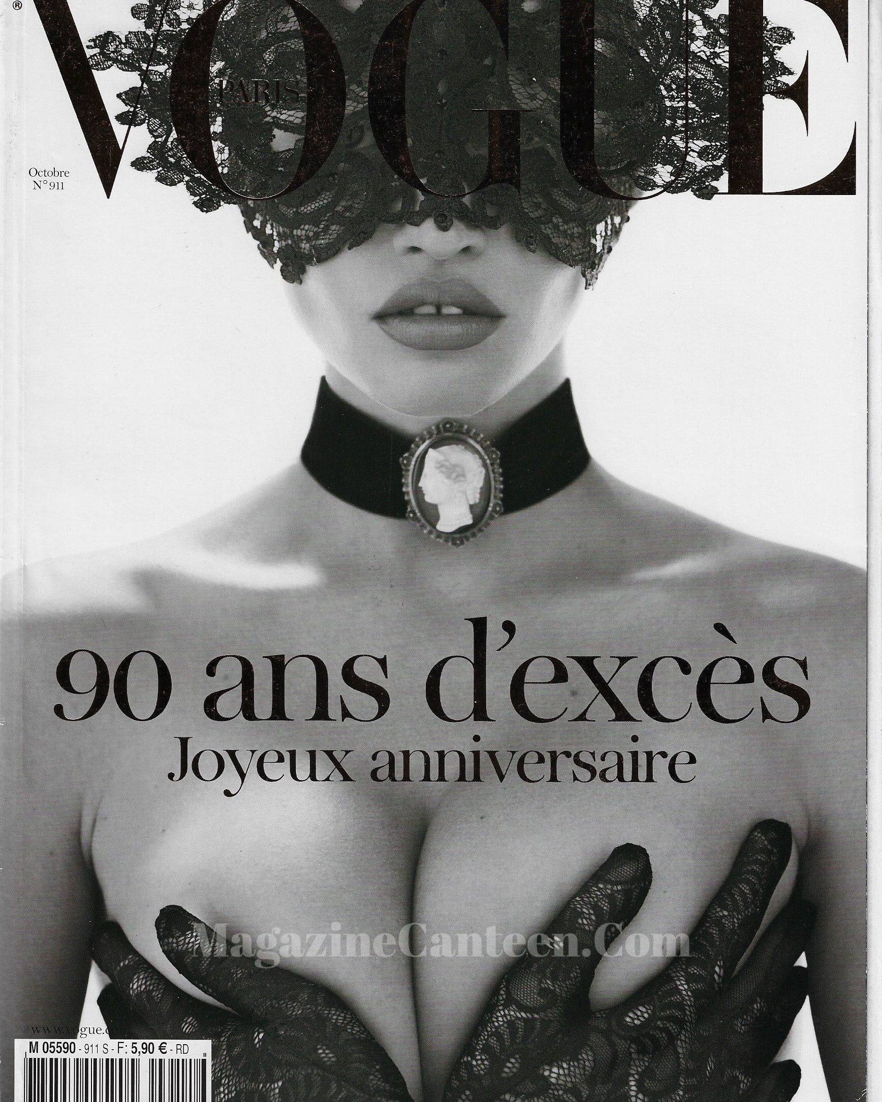 OCTOBER Vogue Paris Magazine 2010 - Lara Stone FRENCH 